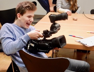 SchülerInnen beim Filmdreh